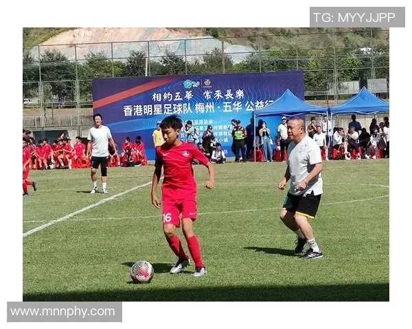 亚冠二级联赛：C罗送出助攻，利雅得胜利5-1大胜